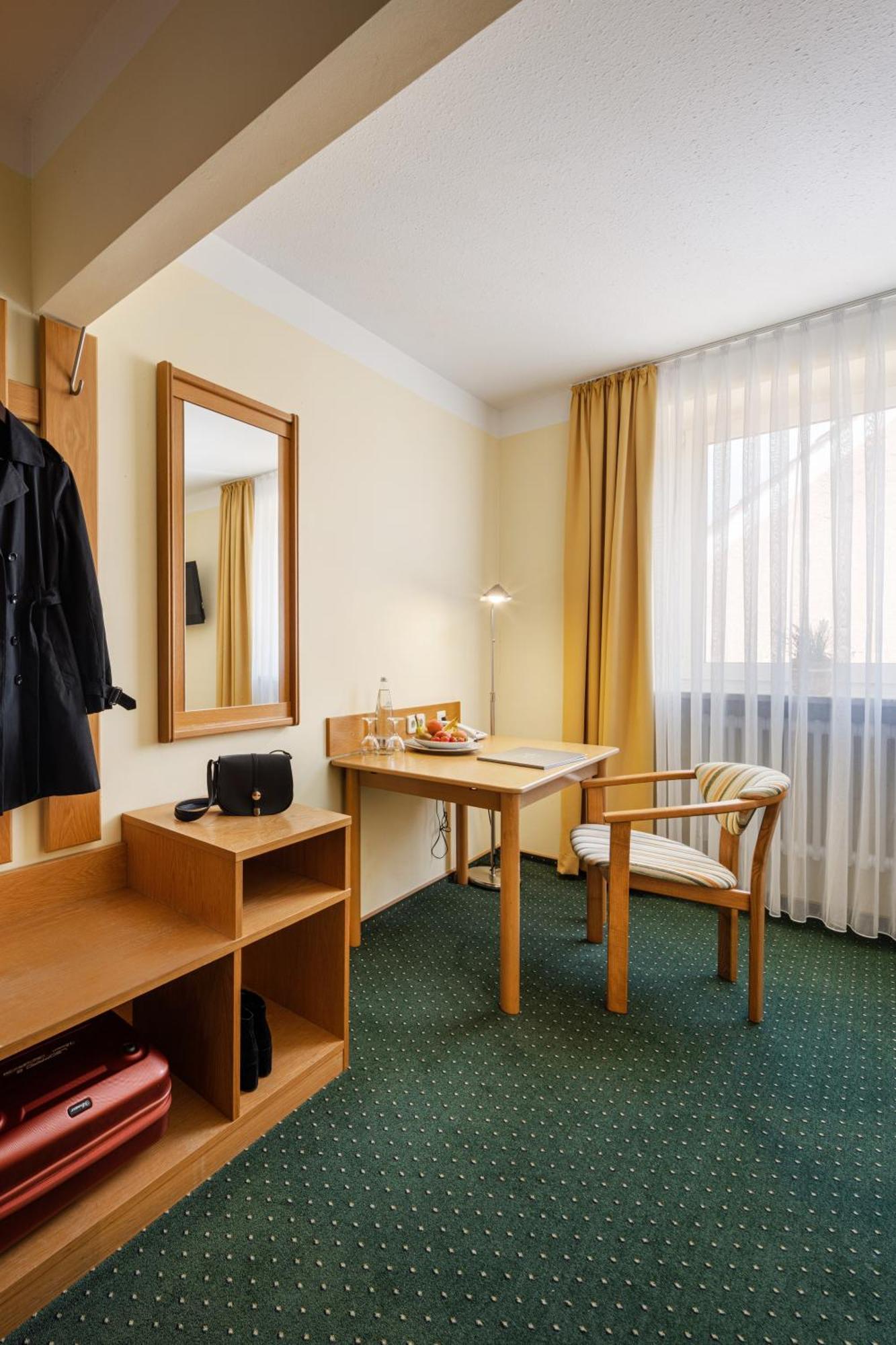 Hotel Zur Post Бад Абах Стая снимка